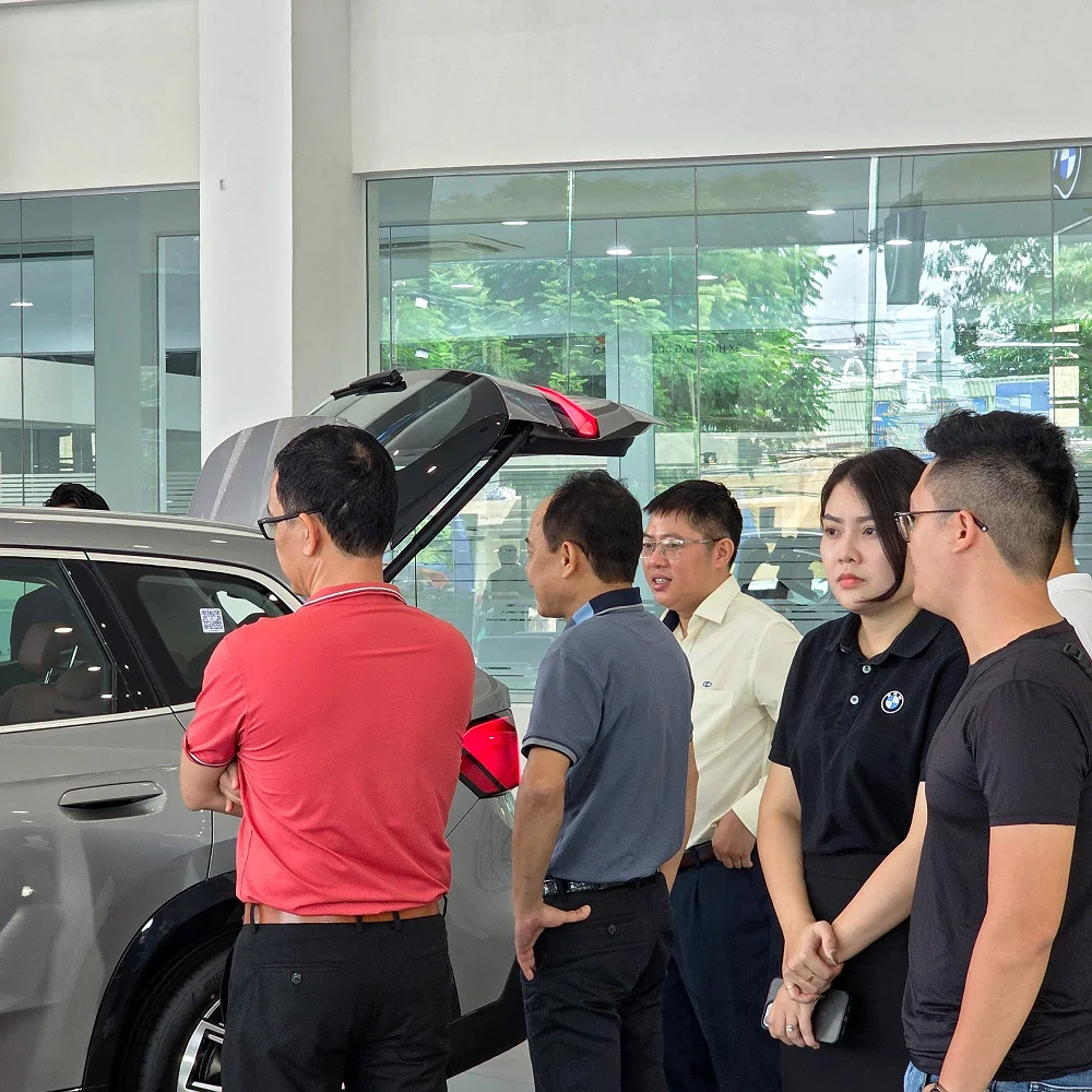 LÁI ĐAM MÊ, NHẬP HỘI BMW.